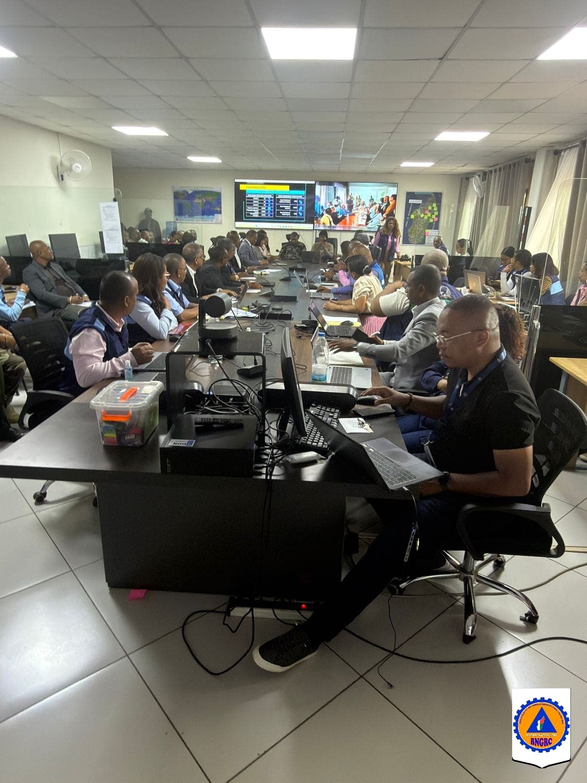 CYCLONE GEZANI : RÉUNION D’INFORMATION ET DE COORDINATION ENTRE LES AUTORITÉS ET LE BNGRC À L’APPROCHE DU CYCLONE