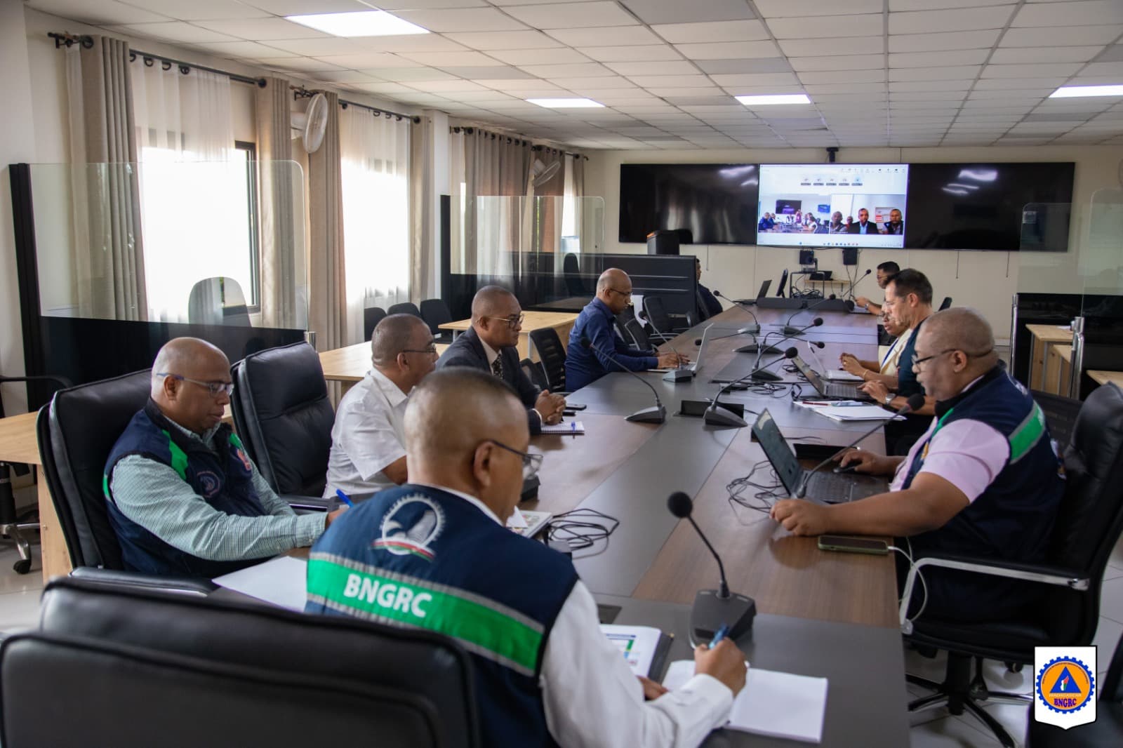 18 PREFECTURES MOBILISEES : LE BNGRC TIENT UNE REUNION NATIONALE EN VISIOCONFERENCE EN PREPARATION DE LA SAISON DES PLUIES 2025–2026
