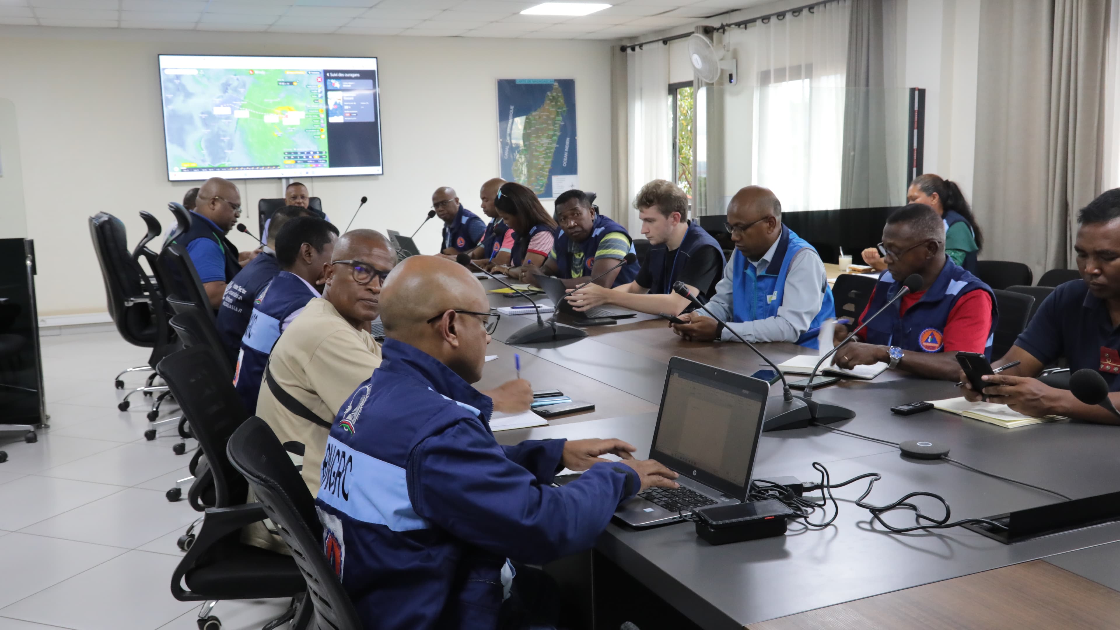 CRIC NATIONAL : LE BNGRC, LES PARTIES PRENANTES ET LES PARTENAIRES SE PRÉPARENT À L’ARRIVÉE DU CYCLONE GEZANI