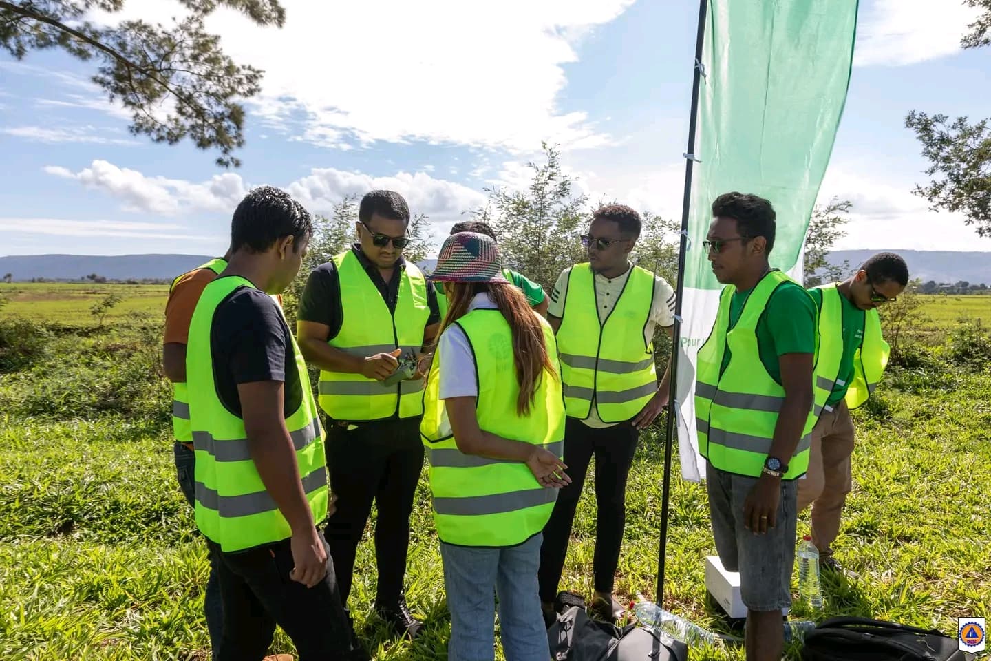 BNGRC 🤝 WHH | FORMATION SUR LE PILOTAGE DE DRONES, LA CAPTATION D’IMAGES ET DE VIDÉOS AÉRIENNES EN VUE DE LA CARTOGRAPHIE