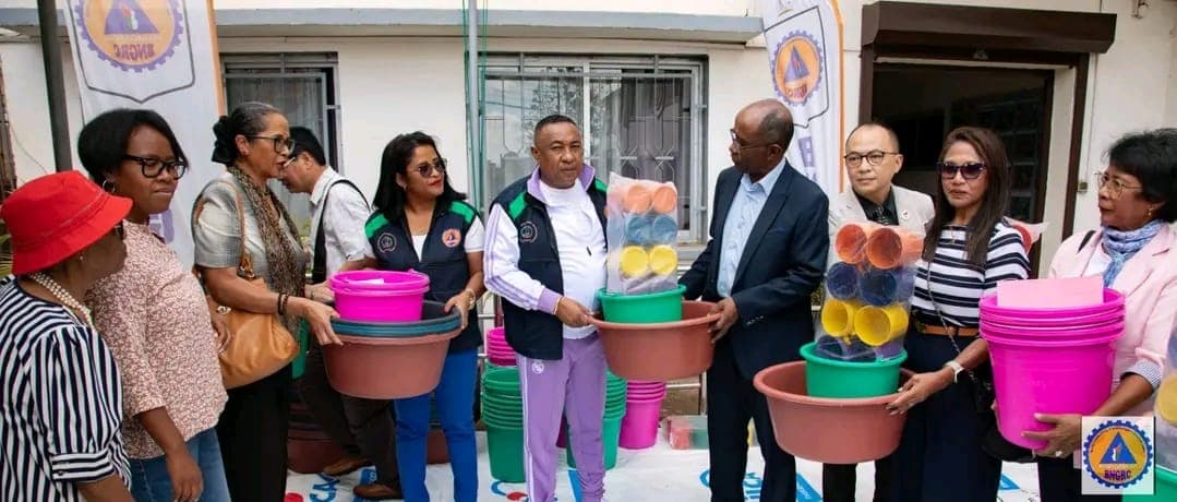 L’ASSOCIATION AMITIÉ MADAGASCAR–CHINE SOLIDAIRE AVEC LES SINISTRÉS DES RÉCENTES CATASTROPHES