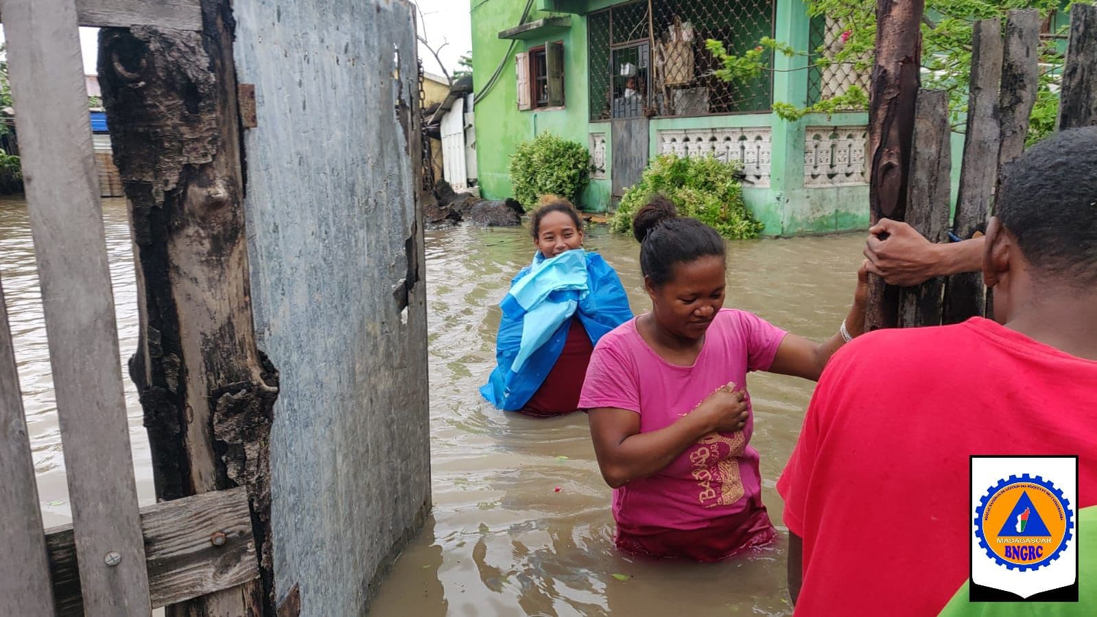 CYCLONE FYTIA – RÉGION BOENY : ÉVACUATION DES MÉNAGES DU FOKONTANY TSARARANO À MAHAJANGA