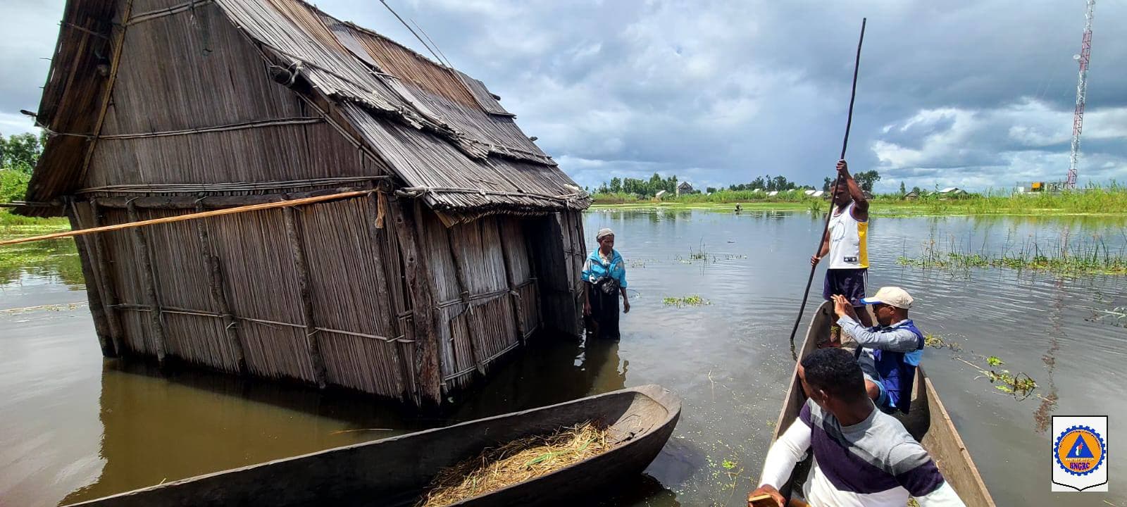 INONDATIONS À AMPARAFARAVOLA : L’ÉTAT MOBILISÉ AUX CÔTÉS DES SINISTRÉS DE TANAMBE