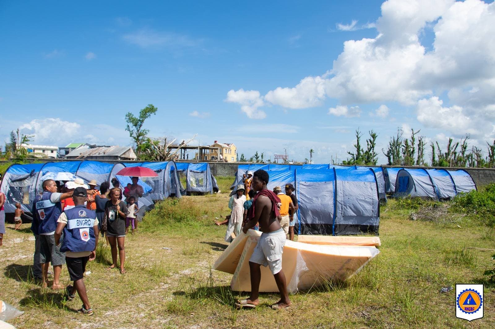 15 TENTES SUPPLÉMENTAIRES INSTALLÉES POUR RENFORCER LES ABRIS D’URGENCE À AMBALAMANASY TOAMASINA II