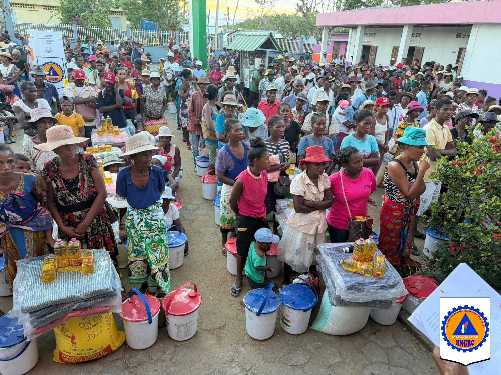 CARAVANE HUMANITAIRE : 400 MÉNAGES VULNÉRABLES SOUTENUS DANS LE DISTRICT DE TOAMASINA II