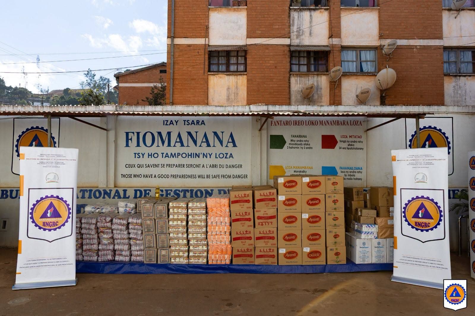 CYCLONE GEZANI : REMISE D’UNE AIDE HUMANITAIRE DU GOUVERNEMENT ÉGYPTIEN AUX POPULATIONS SINISTRÉES