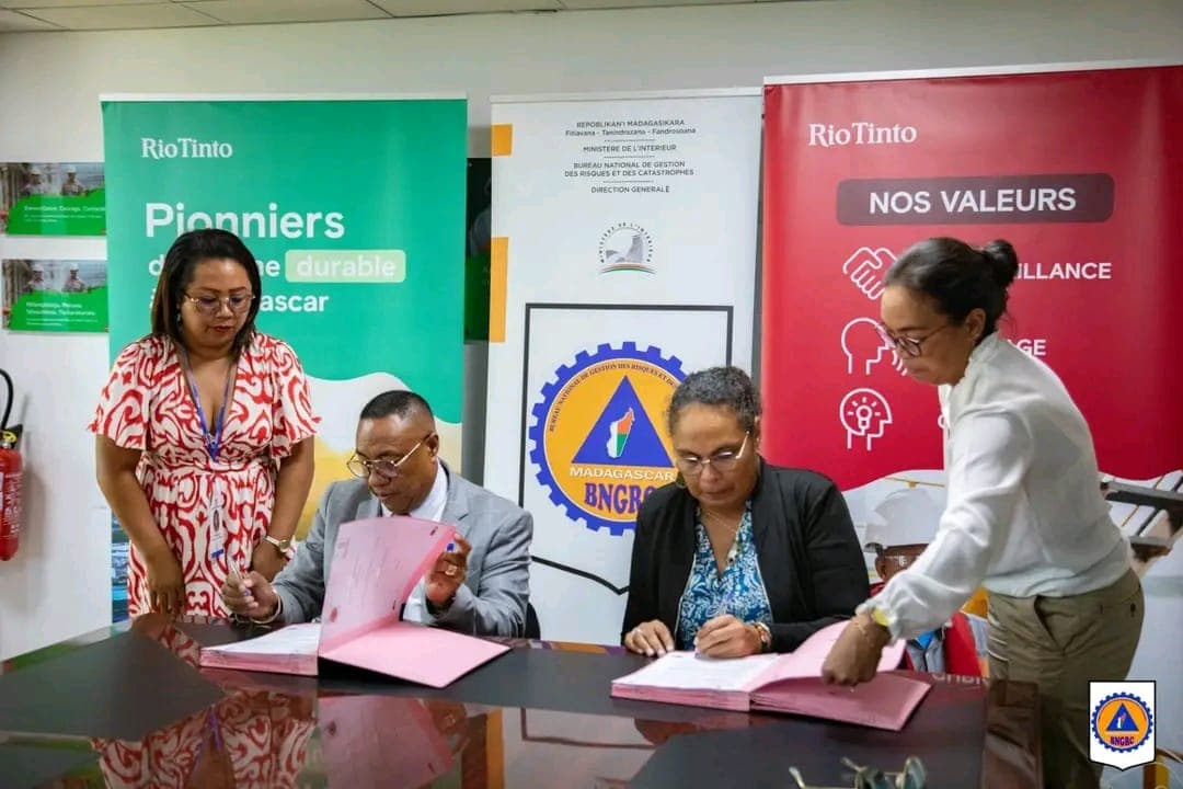 SIGNATURE D’UNE CONVENTION DE PARTENARIAT ENTRE LE BNGRC ET L’ENTREPRISE QMM S.A. DANS LE CADRE DU PROJET RSE EN SOUTIEN AUX ACTIONS D’URGENCE