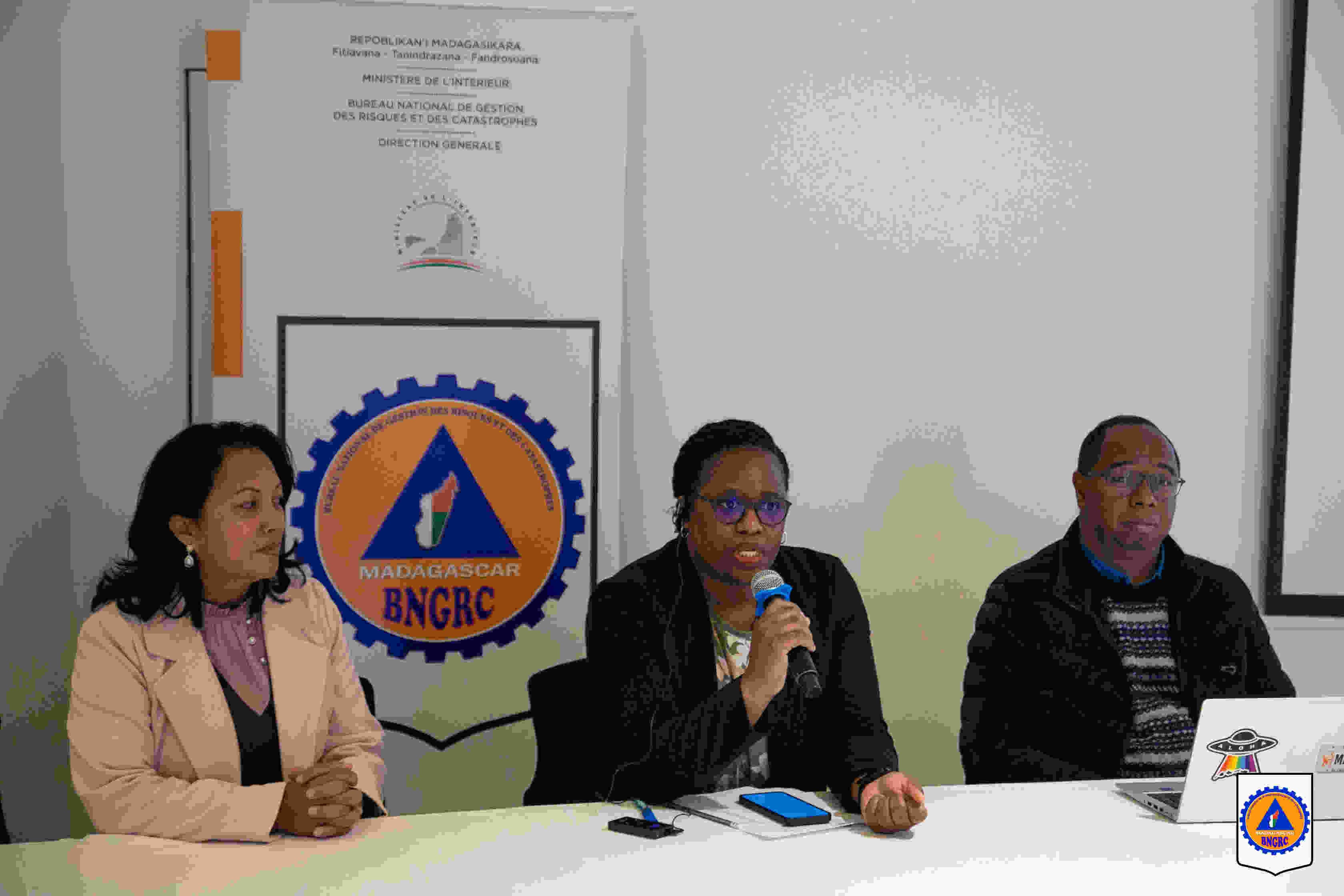 L’UNDRR ET LE BNGRC ONT ORGANISÉ UN ATELIER POUR POURSUIVRE LES EFFORTS D’AMÉLIORATION DU SYSTÈME D’ALERTE PRÉCOCE À MADAGASCAR, DURANT DEUX (2) JOURS À L’HÔTEL IBIS ANKORONDRANO