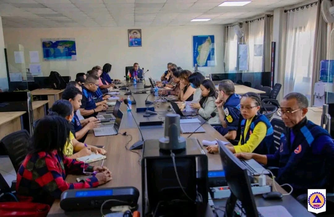 VISITE DES REPRÉSENTANTS DE LA GSMA ET DE L'UIT À MADAGASCAR